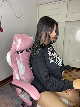 KittySari online show from February 18, 2026, 2:24 pm