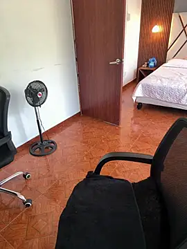 Luna rousse26 online show from April 3, 2026, 12:44 pm