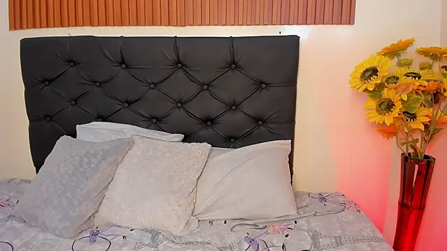 nalasweet online show from March 10, 2026, 1:15 pm