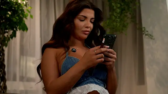 Snapshot of TheMaddisonShow_ chatting on February 19, 2026, 3:47 am TheMaddisonShow online show from February 19, 2026, 3:47 am