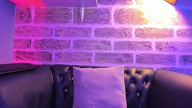 Maximoking26 online show from February 26, 2026, 4:23 am