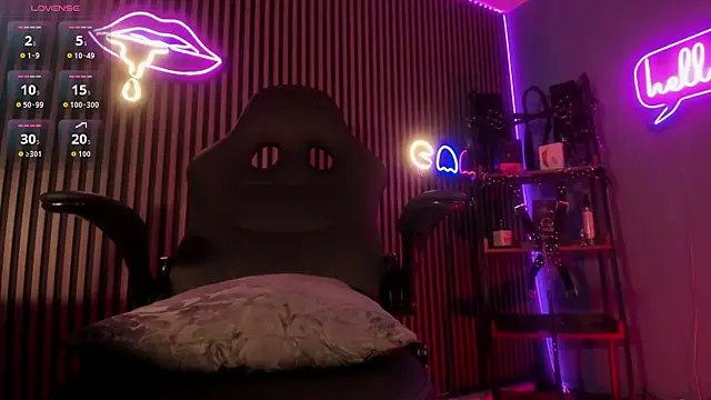 Maximoking26 online show from April 22, 2026, 3:24 am