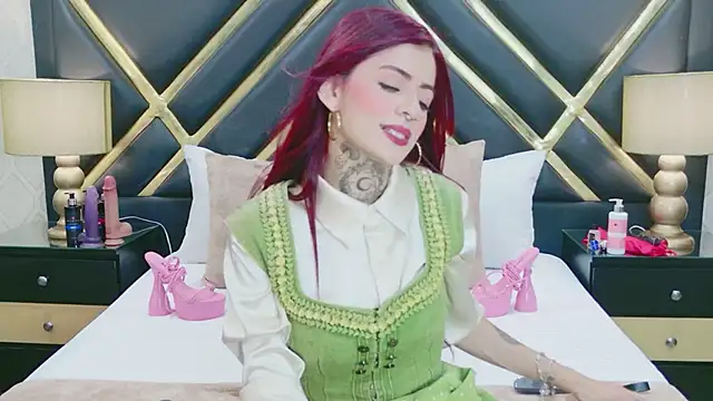 AntonellaEscudero online show from April 2, 2026, 8:04 pm