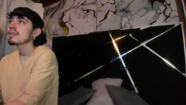 Snapshot of Couple_In_Heat chatting on February 24, 2026, 7:37 pm Couple In Heat online show from February 24, 2026, 7:37 pm