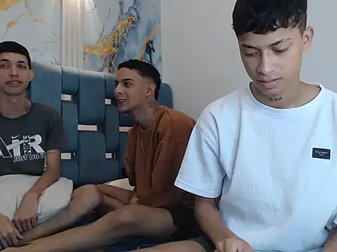 Snapshot of GOLD_BOYS chatting on February 20, 2026, 1:13 pm GOLD BOYS online show from February 20, 2026, 1:13 pm