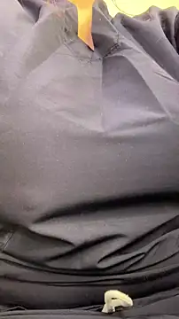 Snapshot of Sara25_07 chatting on February 17, 2026, 11:51 am Sara25 07 online show from February 17, 2026, 11:51 am