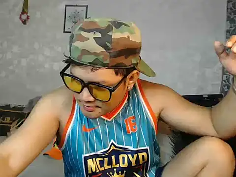 Snapshot of adorableasianboy69 chatting on June 26, 2026, 8:31 am adorableasianboy69 online show from June 26, 2026, 8:31 am