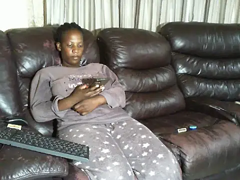 Sky-Diamond online show from April 3, 2026, 5:47 am