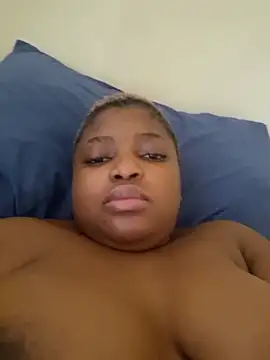 Snapshot of SweetDarkBrownie chatting on March 2, 2026, 9:05 am SweetDarkBrownie online show from March 2, 2026, 9:05 am