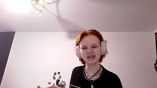 CurlaPettyBom online show from February 27, 2026, 8:14 am