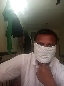 Snapshot of hunk_man chatting on February 21, 2026, 12:18 pm hunk man online show from February 21, 2026, 12:18 pm