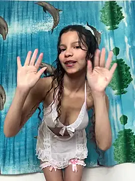 Snapshot of soffii-estrella chatting on February 25, 2026, 8:03 am soffii-estrella online show from February 25, 2026, 8:03 am