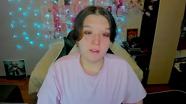 Snapshot of Kate_Acid chatting on July 14, 2026, 11:22 pm Kate Acid online show from July 14, 2026, 11:22 pm