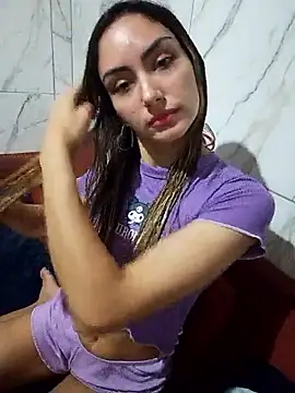 Snapshot of Larinhacat chatting on March 14, 2026, 2:06 am Larinhacat online show from March 14, 2026, 2:06 am