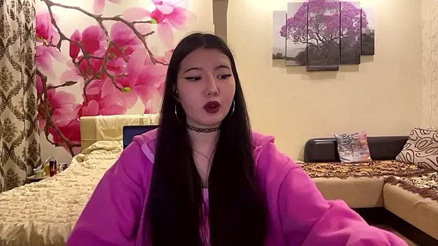 Snapshot of MaeRaads chatting on March 3, 2026, 6:48 pm MaeRaads online show from March 3, 2026, 6:48 pm