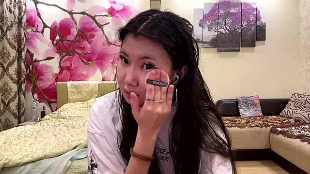 MaeRaads online show from March 5, 2026, 6:26 pm