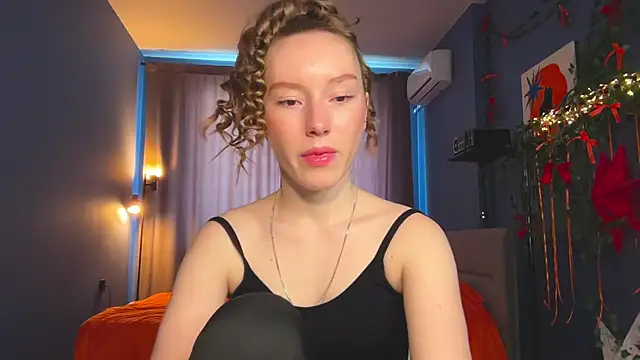 Anna Kare online show from April 2, 2026, 10:44 am