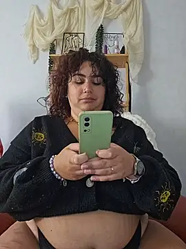 Deesse luna online show from May 13, 2026, 9:05 am