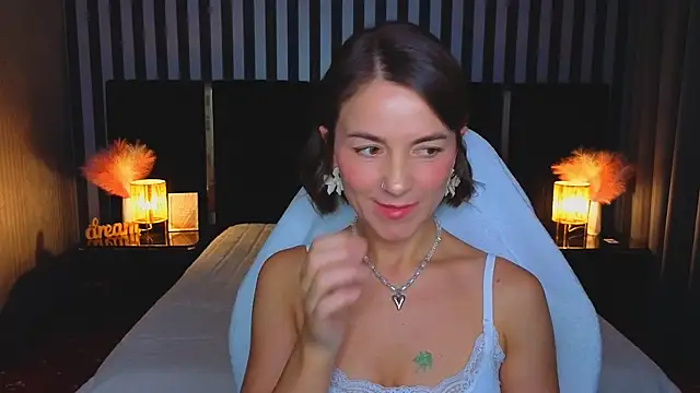 Snapshot of GracefulMichelle chatting on July 8, 2026, 7:25 pm GracefulMichelle online show from July 8, 2026, 7:25 pm