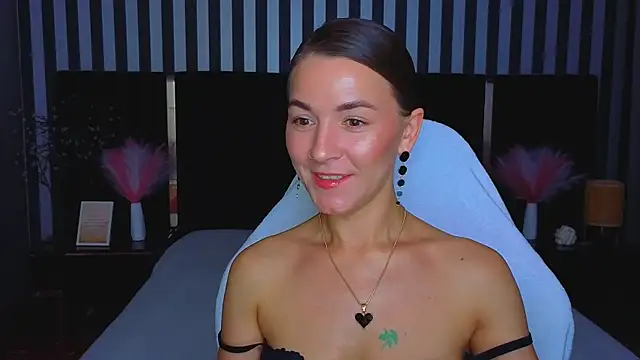 Snapshot of GracefulMichelle chatting on June 20, 2026, 7:30 pm GracefulMichelle online show from June 20, 2026, 7:30 pm