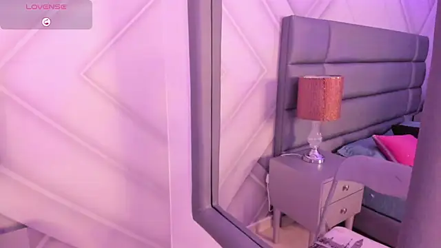 VinkSmokee online show from March 18, 2026, 6:31 pm