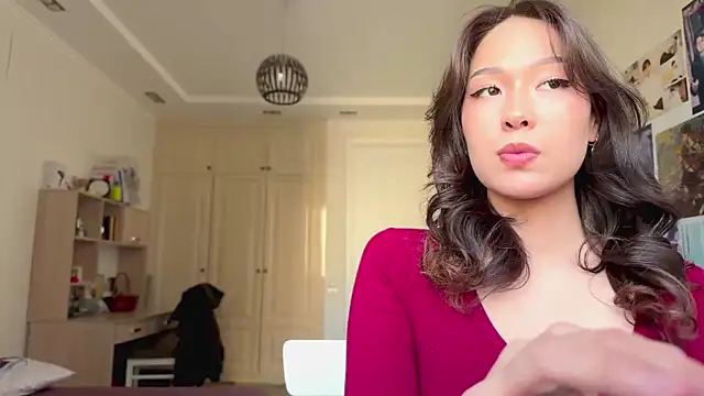 HannaOreo online show from April 17, 2026, 8:17 am