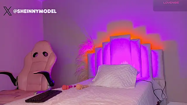 Snapshot of Sheinny_brown1 chatting on February 27, 2026, 8:08 pm Sheinny brown1 online show from February 27, 2026, 8:08 pm