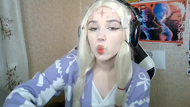 MilaTyan online show from April 8, 2026, 4:08 pm