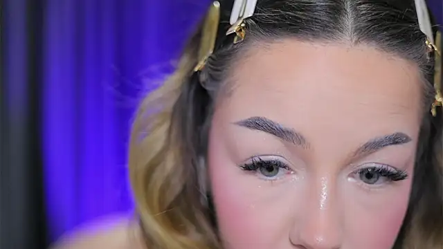 SelenneDreams online show from February 17, 2026, 5:21 pm