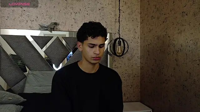 Snapshot of Dark_Sultan chatting on February 26, 2026, 8:31 pm Dark Sultan online show from February 26, 2026, 8:31 pm