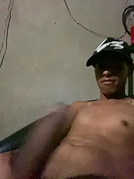 Snapshot of Alee_2005 chatting on February 27, 2026, 6:35 am Alee 2005 online show from February 27, 2026, 6:35 am