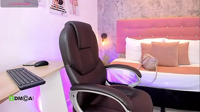 brithanycampbell online show from April 7, 2026, 12:29 pm