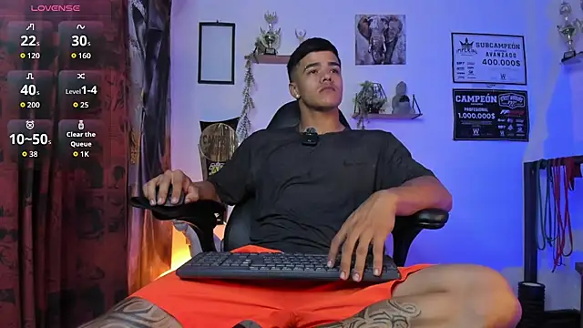 Rob zaens33 online show from April 12, 2026, 4:32 pm