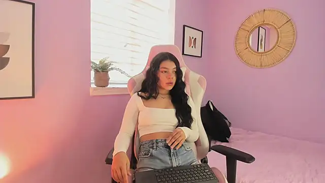 Lummii  online show from February 27, 2026, 3:23 pm