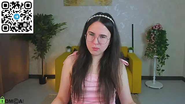 leylamirage online show from March 7, 2026, 12:21 pm