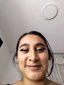 Snapshot of amira_moon18 chatting on February 20, 2026, 6:26 am amira moon18 online show from February 20, 2026, 6:26 am