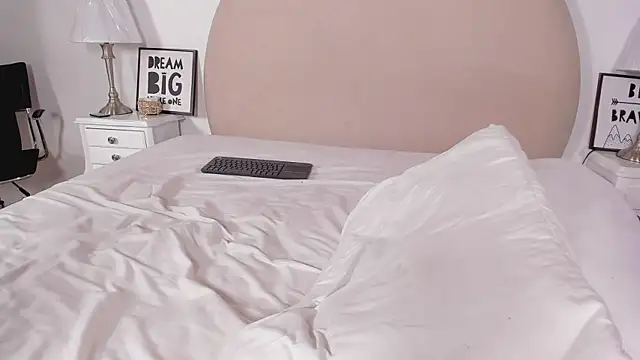 jaccob 18 online show from March 9, 2026, 12:52 pm