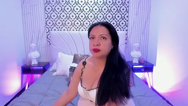 Snapshot of Renatta_Milly chatting on February 19, 2026, 3:14 am Renatta Milly online show from February 19, 2026, 3:14 am