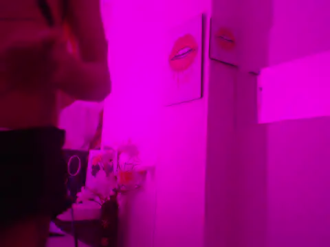 Ailanys Miller online show from March 8, 2026, 1:00 am