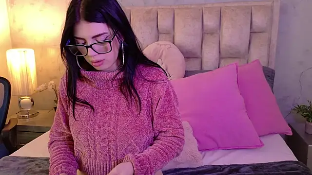 Snapshot of IsabellaRossi chatting on April 1, 2026, 1:41 pm IsabellaRossi online show from April 1, 2026, 1:41 pm