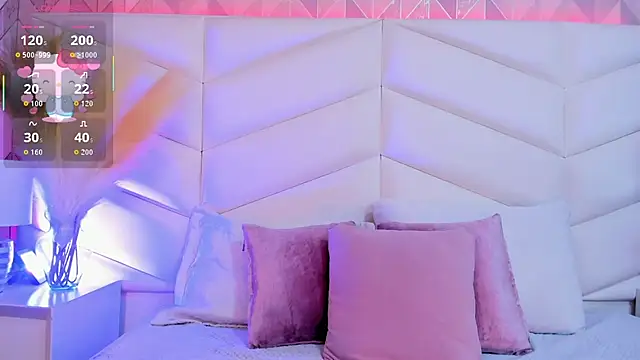 Bella  Peach online show from June 30, 2026, 3:28 am