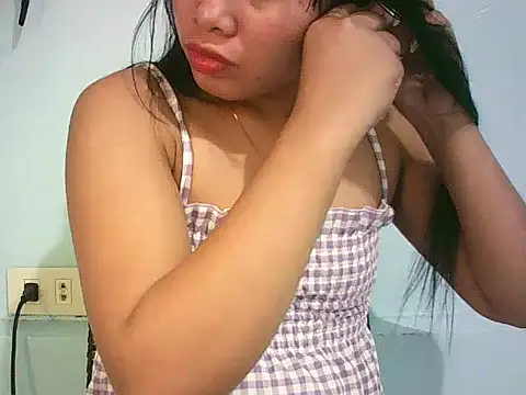 Creamy Pussy21xx online show from March 22, 2026, 10:44 pm