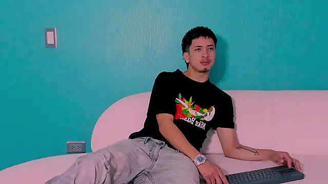 Snapshot of Youdoll_ chatting on February 26, 2026, 1:33 pm Youdoll online show from February 26, 2026, 1:33 pm