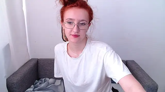 Snapshot of miay_here_ chatting on June 11, 2026, 9:50 am miay here online show from June 11, 2026, 9:50 am