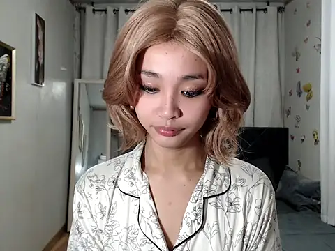 Snapshot of Ur_innocent_womenXxx chatting on March 3, 2026, 6:42 am Ur innocent womenXxx online show from March 3, 2026, 6:42 am