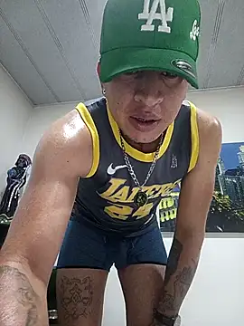 Valentino dominusSex online show from March 11, 2026, 11:21 pm