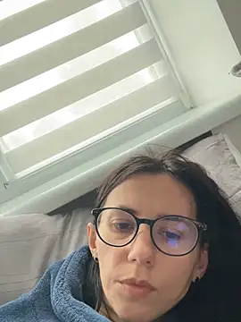 Snapshot of Oliviyalove_ chatting on June 13, 2026, 12:58 pm Oliviyalove online show from June 13, 2026, 12:58 pm