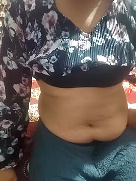 Snapshot of AnvithaAnu chatting on March 9, 2026, 5:27 pm AnvithaAnu online show from March 9, 2026, 5:27 pm
