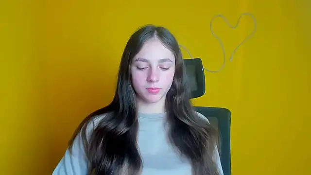 KissMeJulia online show from March 12, 2026, 12:42 pm