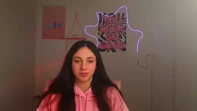 KissMeJulia online show from March 17, 2026, 6:38 am